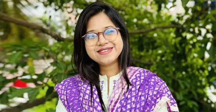 এখনো বিয়েই করিনি, গণঅধিকারের কিছু নেতা গুজব ছড়াচ্ছেন: মনিরা শারমিন